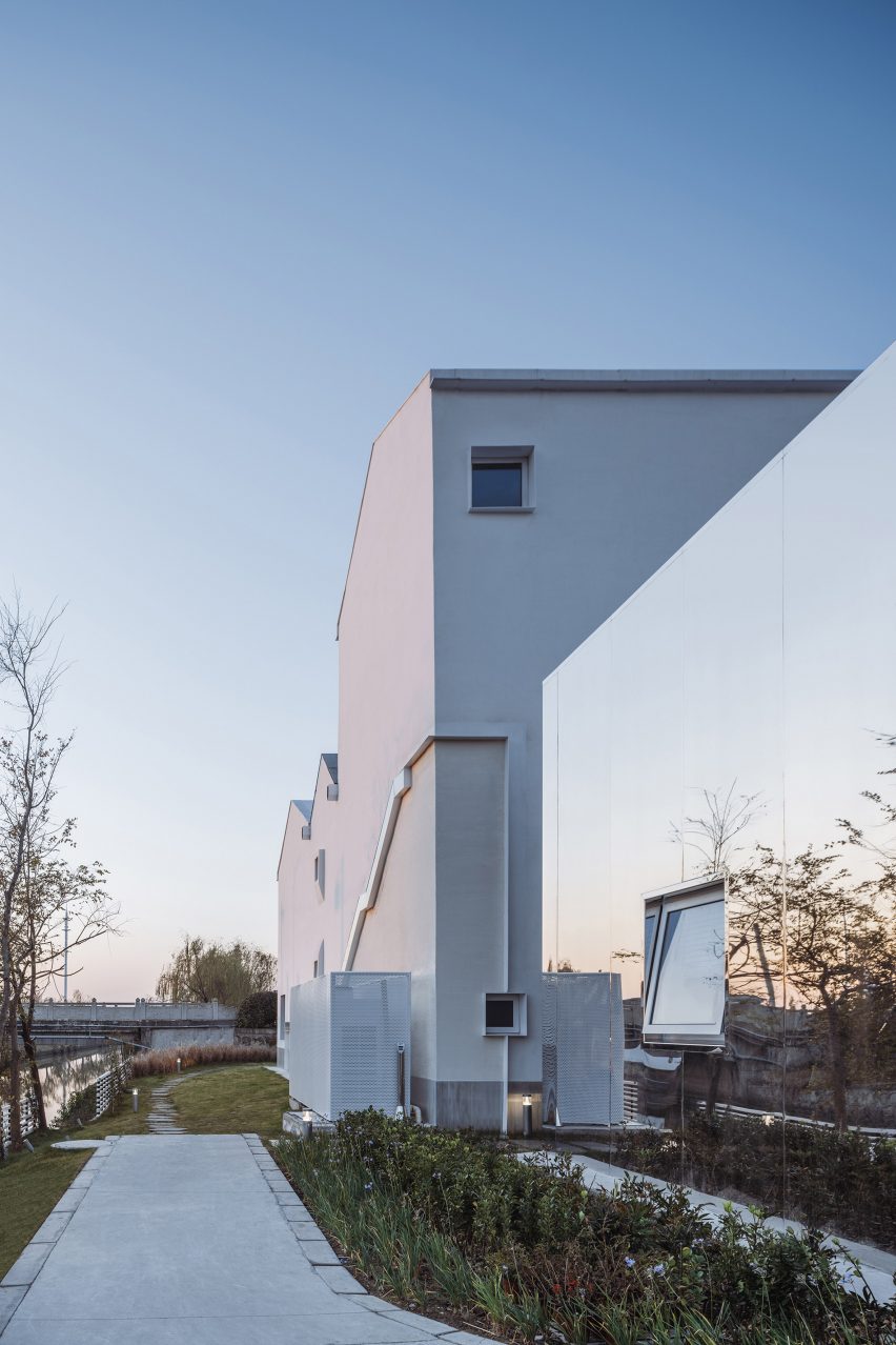 Mirror building at The White Section Homestay by Wutopia Lab
