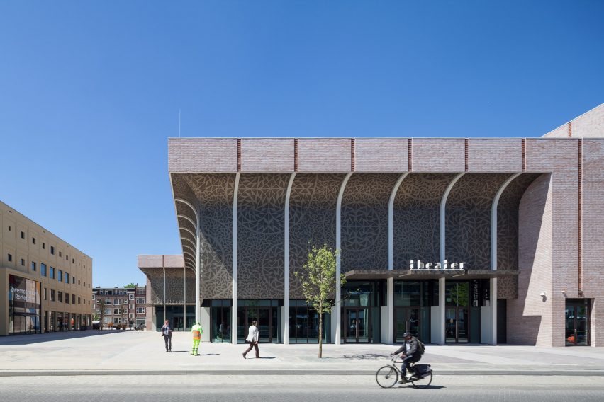 Facade of Theater Zuidplein in Rotterdam by De Zwarte Hond