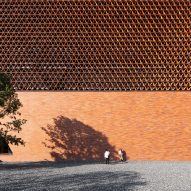 Facade with brick lattice
