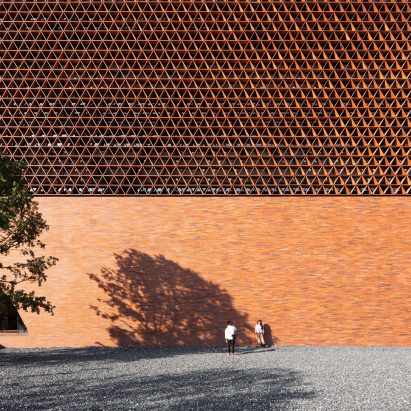 Facade with brick lattice