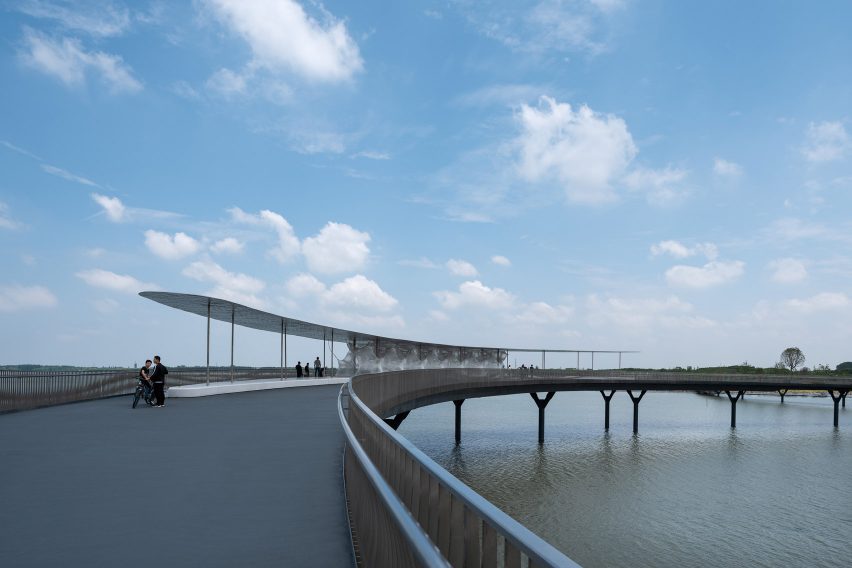 Pavilion on Yuandang Bridge