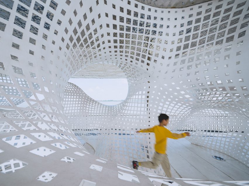 Pavilion on Yuandang Bridge