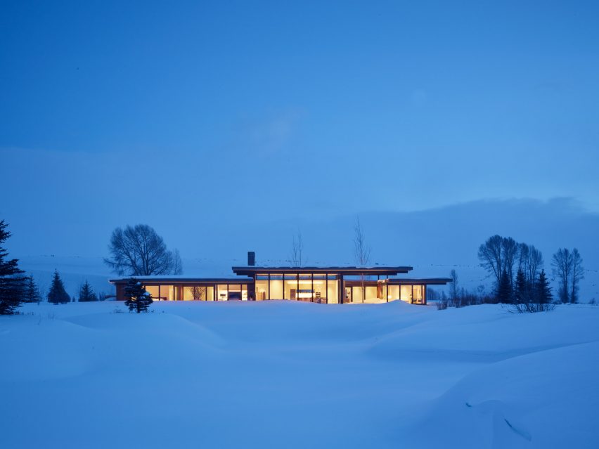 CLB Architects Tengoku Residence Courtyard Wyoming