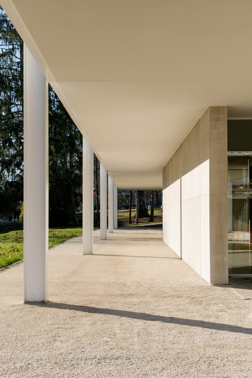 Mies rediscovered house Indiana