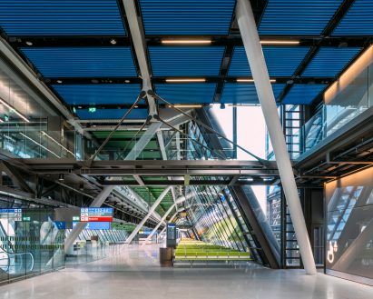 Aile Est airport terminal by RSHP