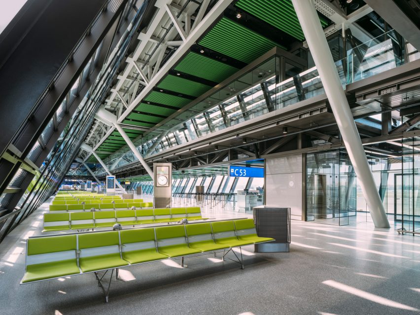 Aile Est Geneva Airport