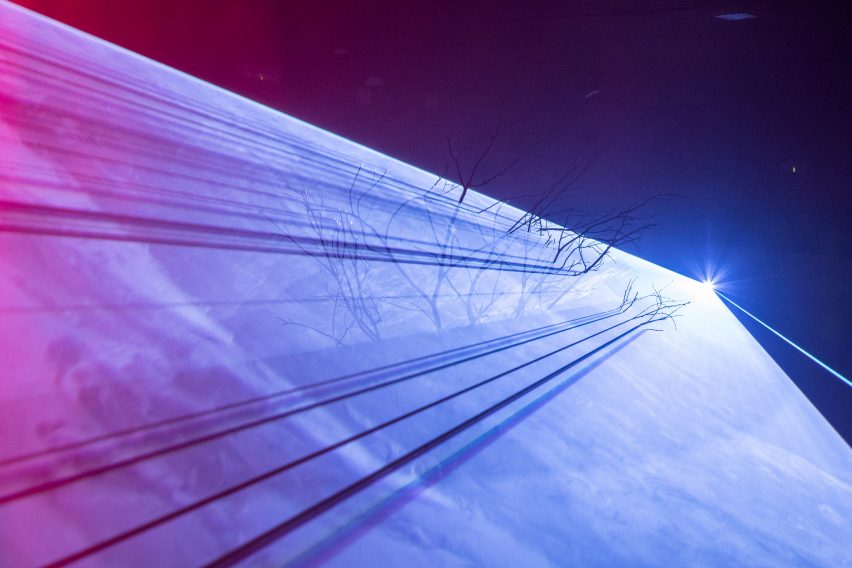 Fiat Lux.3 Architectures of Light is an installation by Antoni Arola and Simon