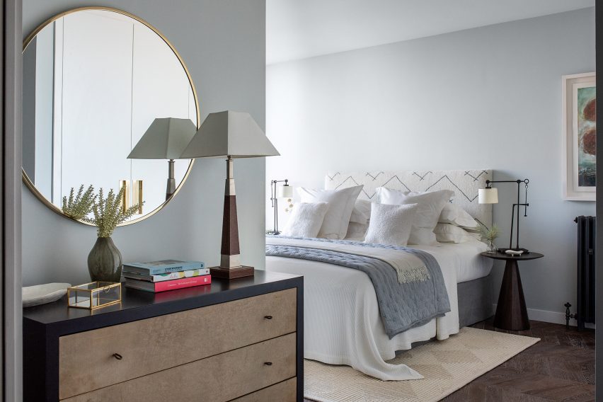 Apartment bedroom in Switch House East by Michaelis Boyd