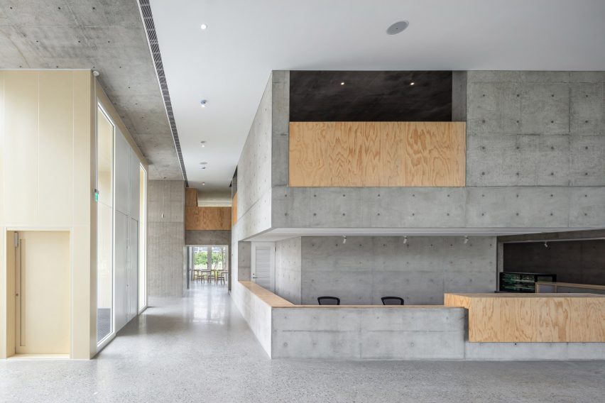 Tamkang Church is a vertical concrete church that was designed by Behet Bondzio Lin Architekten