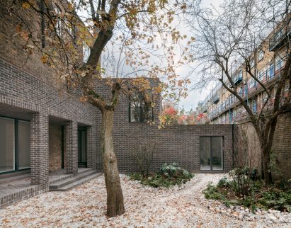 Grey-brown brick extension