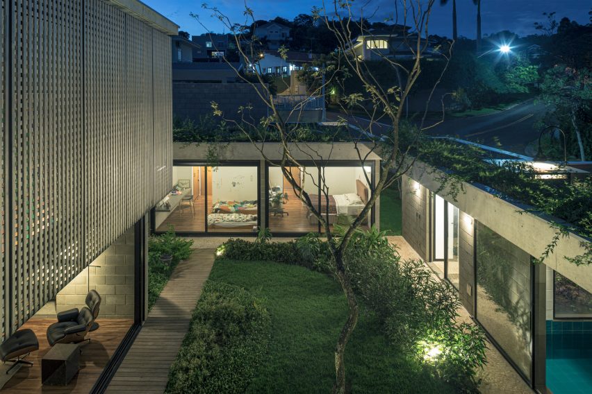 Garden of Courtyard House for Two Boys