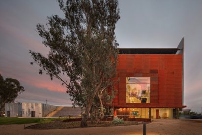 Shepparton Art Museum has a sculptural exterior