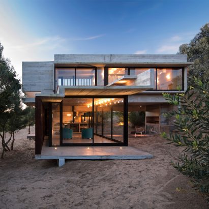 Concrete exterior of Casa MR