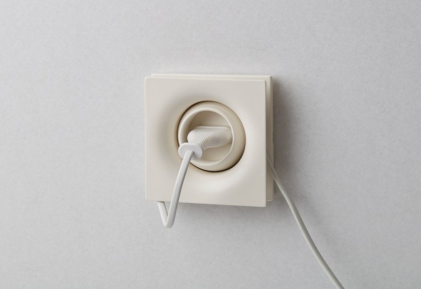 Elos socket by Souhaïb Ghanmi
