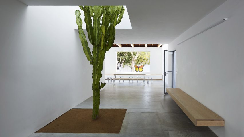Emeco House by David Saik