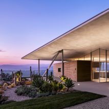 California house by Gluck+