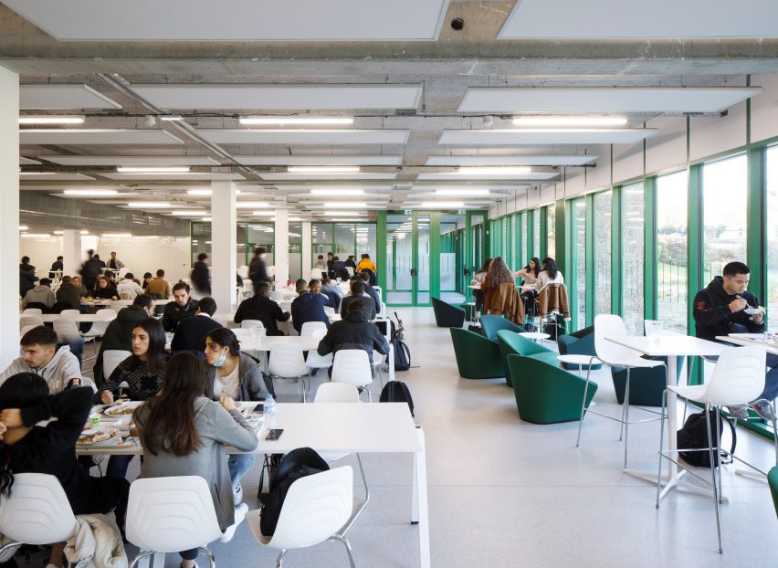 Crous University Refectory was extended and renovated by Graal Architecture