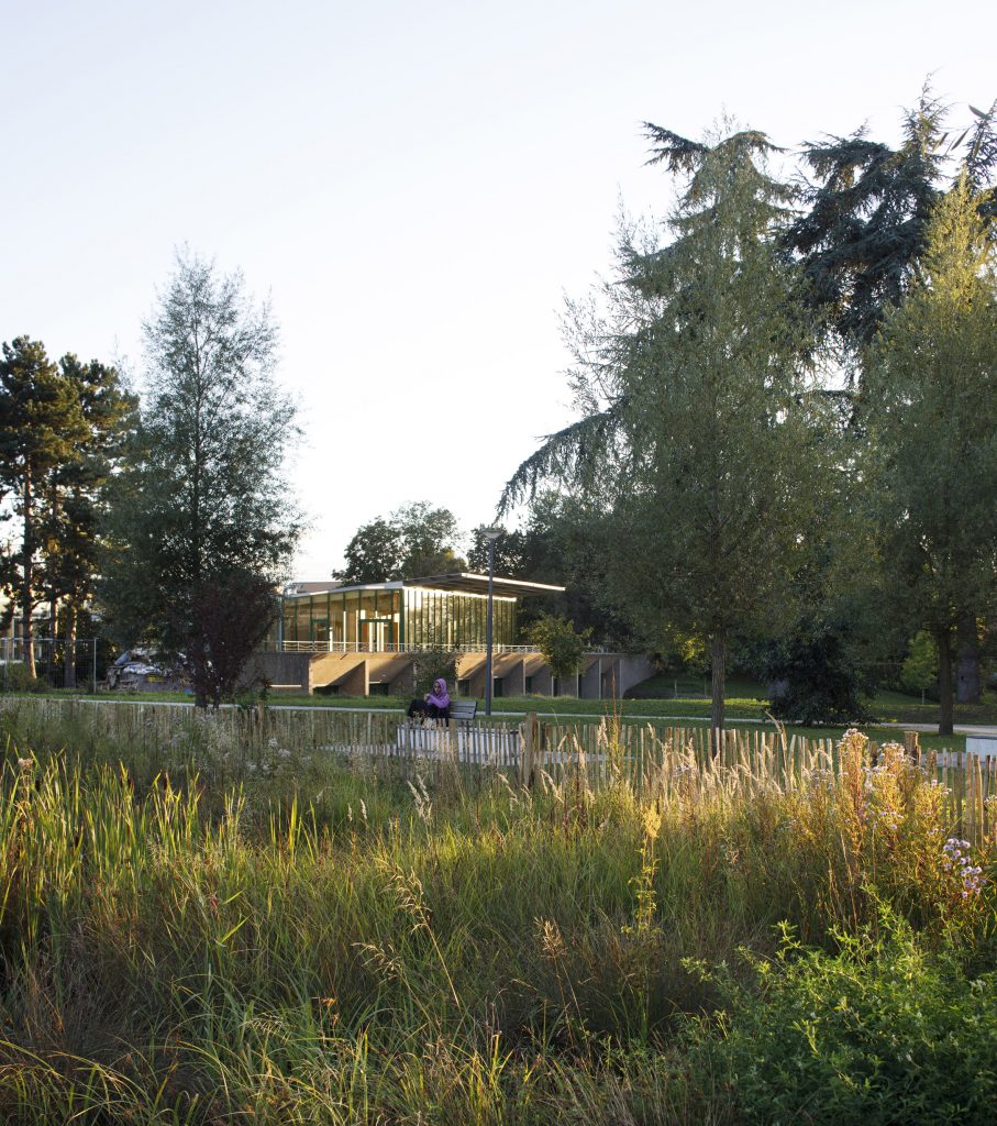 Crous University Refectory was extended and renovated by Graal Architecture