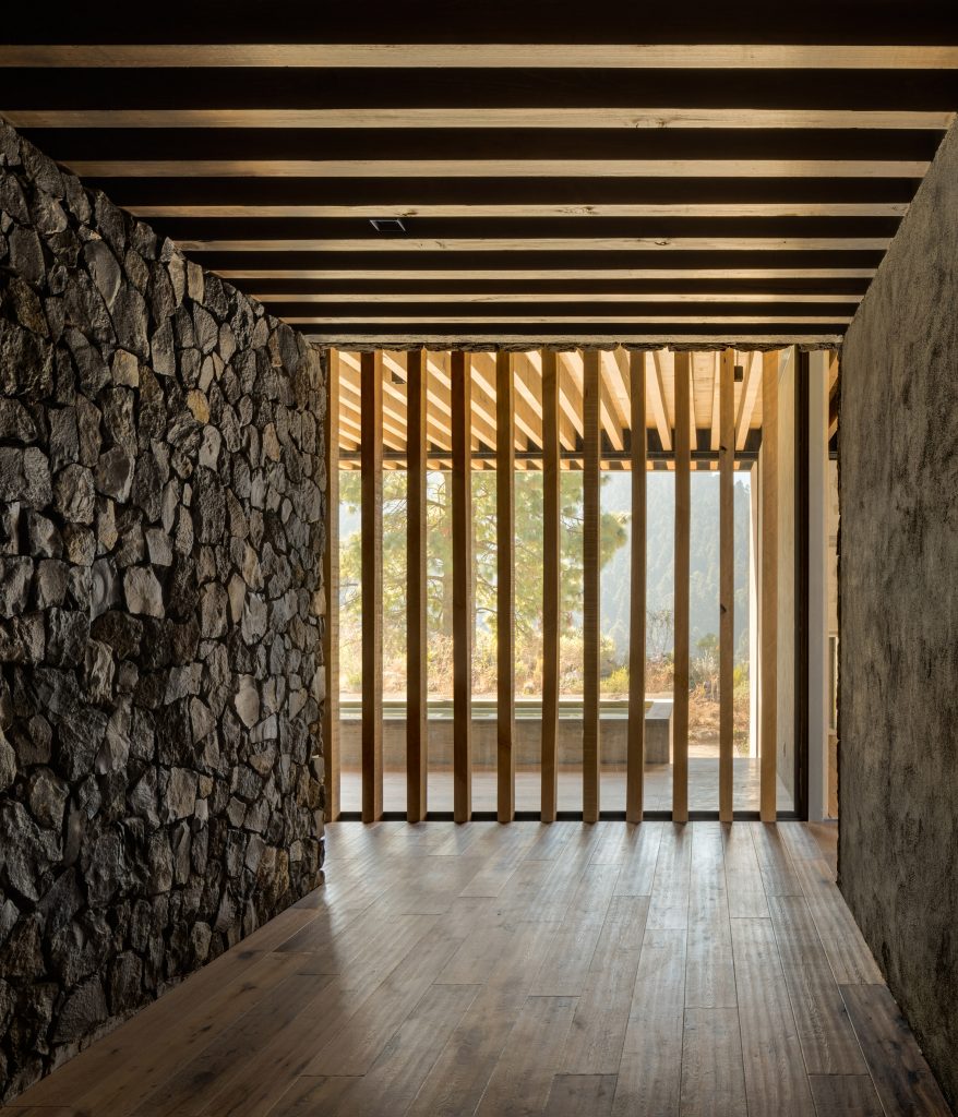 Hill House by Manuel Cervantes Estudio