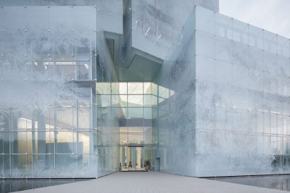 Patterned curtain wall