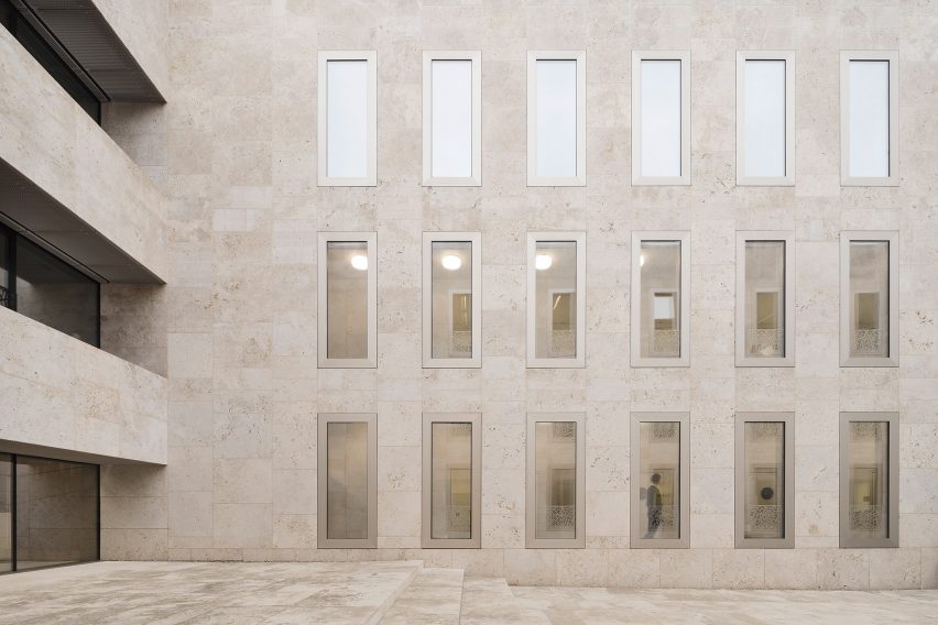 Geo and Environmental Centre is a research centre in Germany that was designed by Kaan Architecten