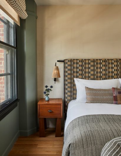Los Angeles hotel room