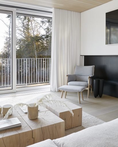 Minimal furniture in the living room