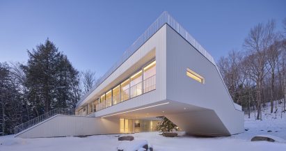 Corner angle of Lily Pad house