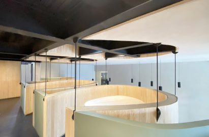 Floating tables