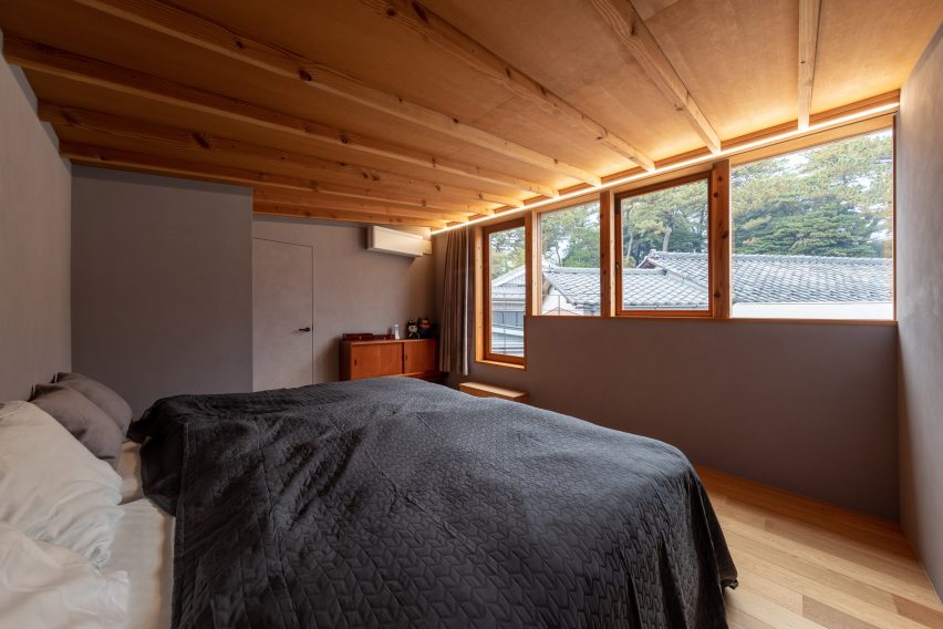 Bedroom of Nishiji Project house by Kompas