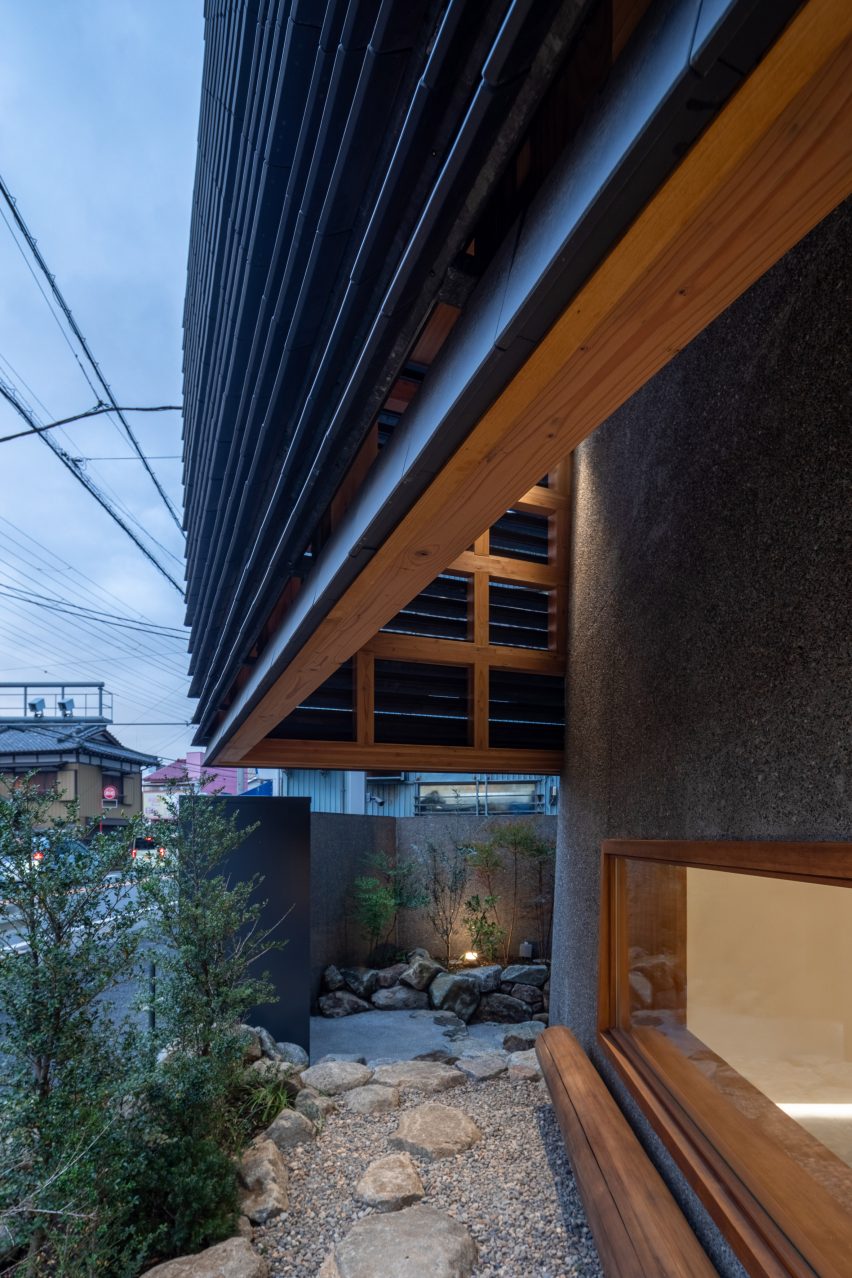 Exterior of Nishiji Project residence by Kompas