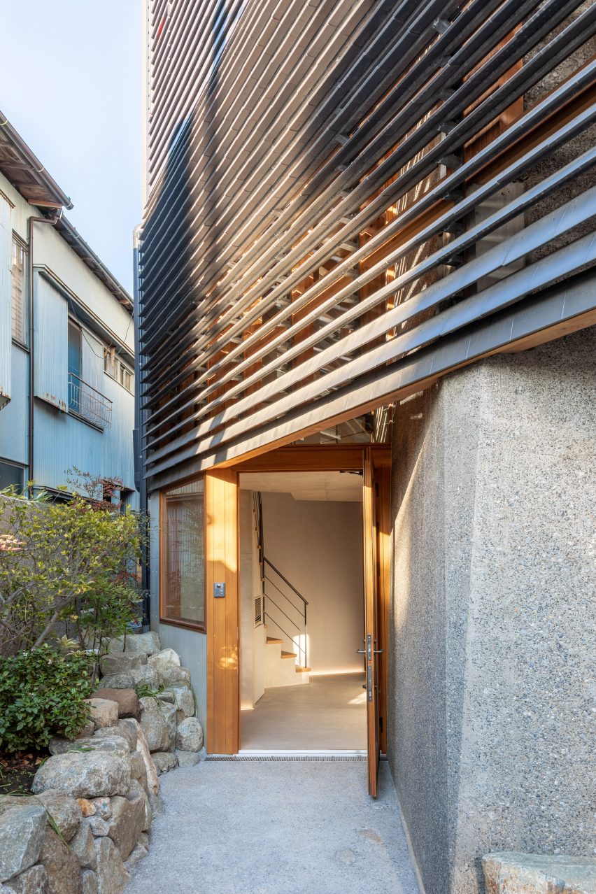 Exterior of Nishiji Project residence by Kompas