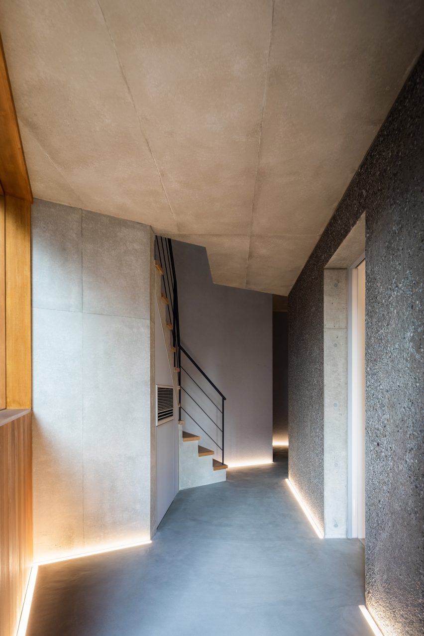 Inside Nishiji Project residence by Kompas