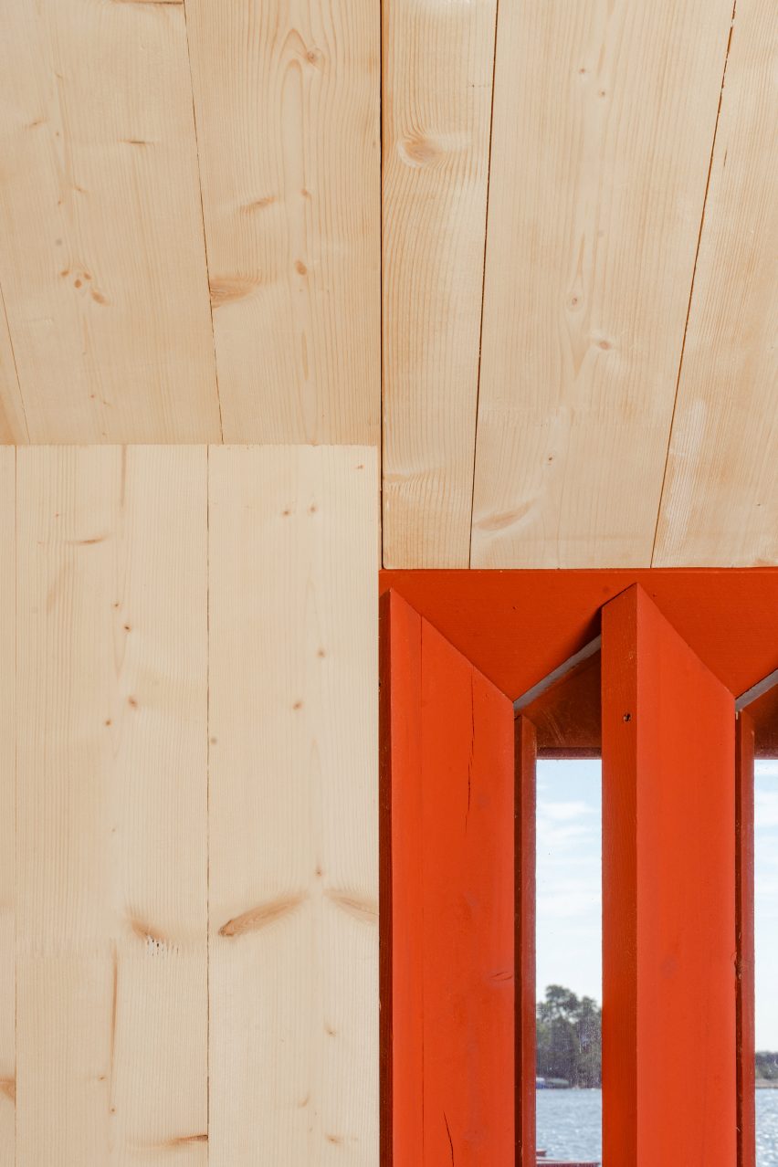 Detail of red cabin by Handegård Arkitektur