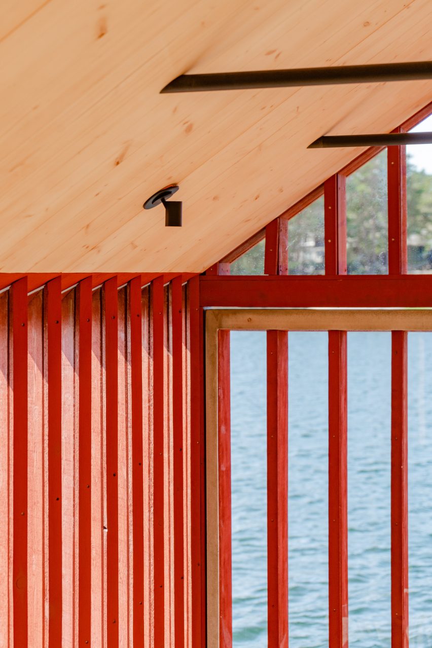 Detail of red cabin by Handegård Arkitektur