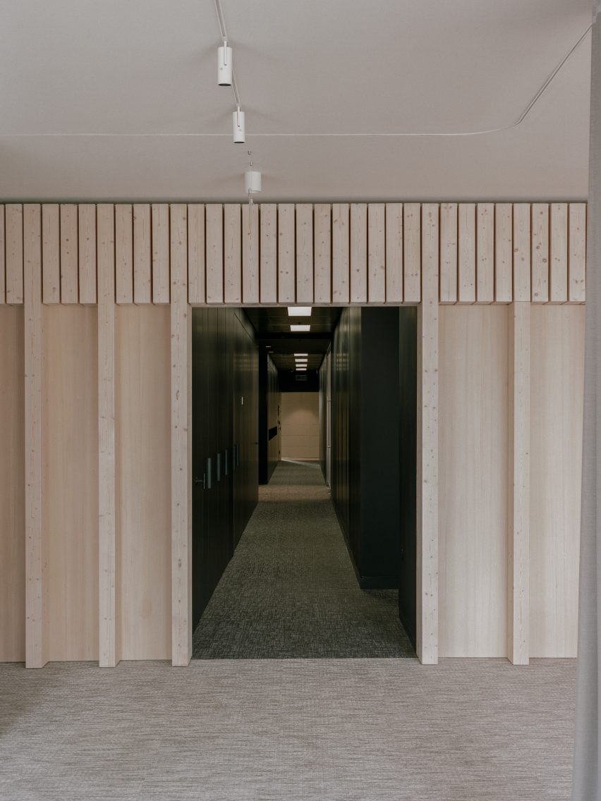 Spruce partitions feature in Samsung Design Europe's minimalist office