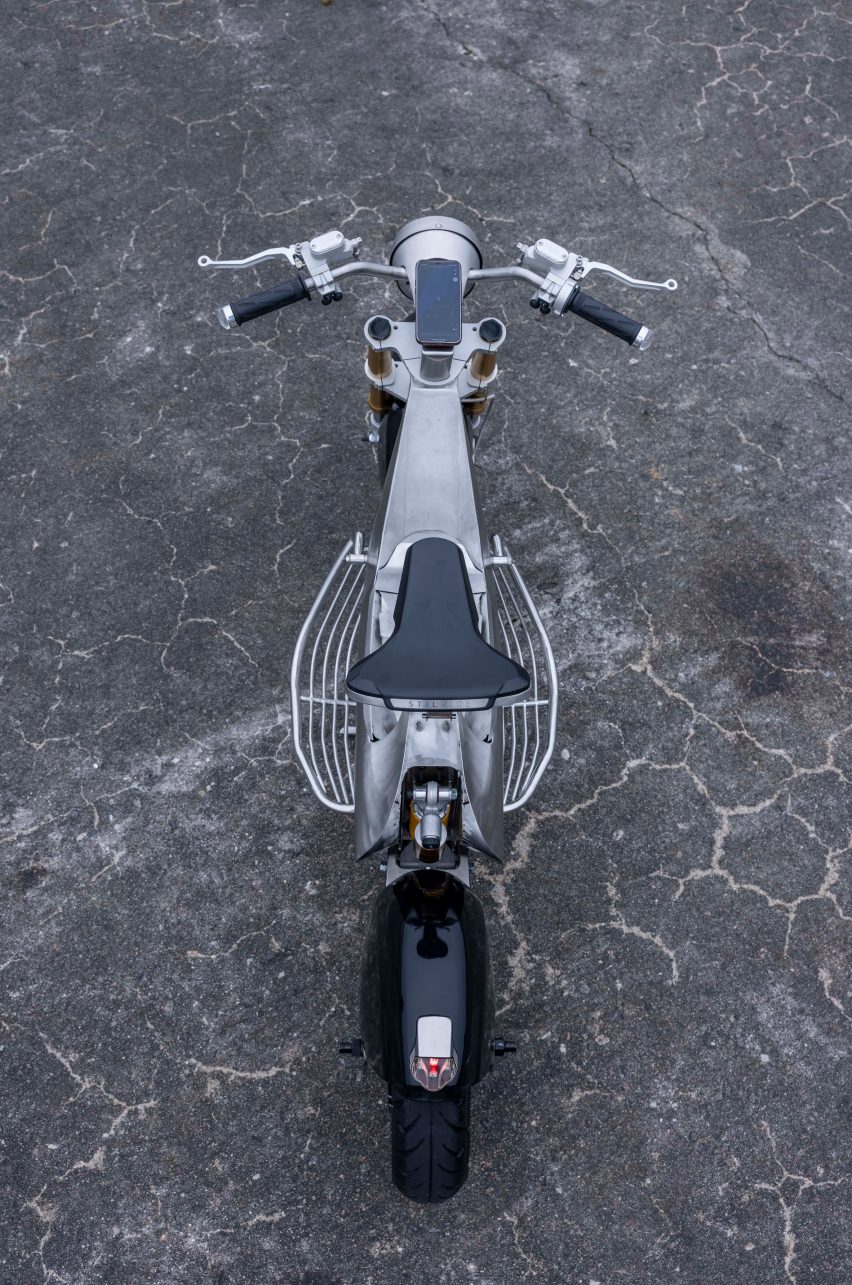 Bird's-eye view of SUS1 scooter