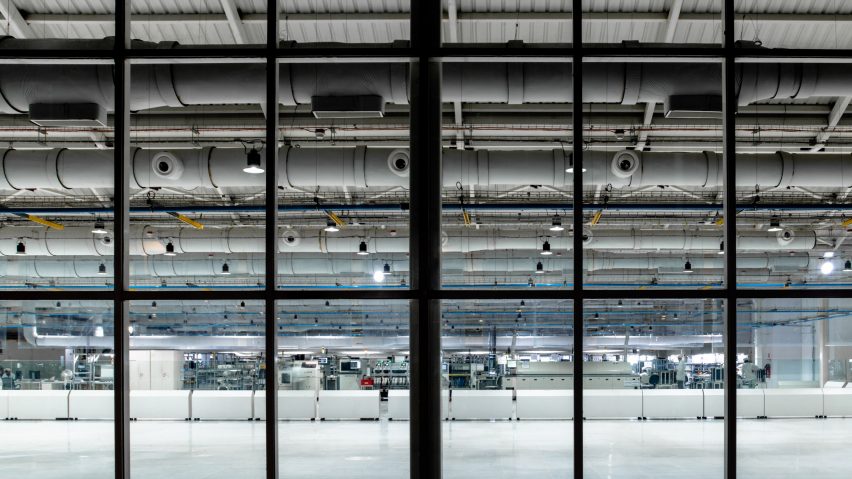 Sanand Factory is an electronics factory in India that was designed by Studio Saar
