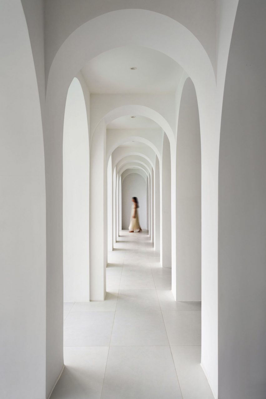 Sumei Skyline Coast hotel by GS Design features white interiors