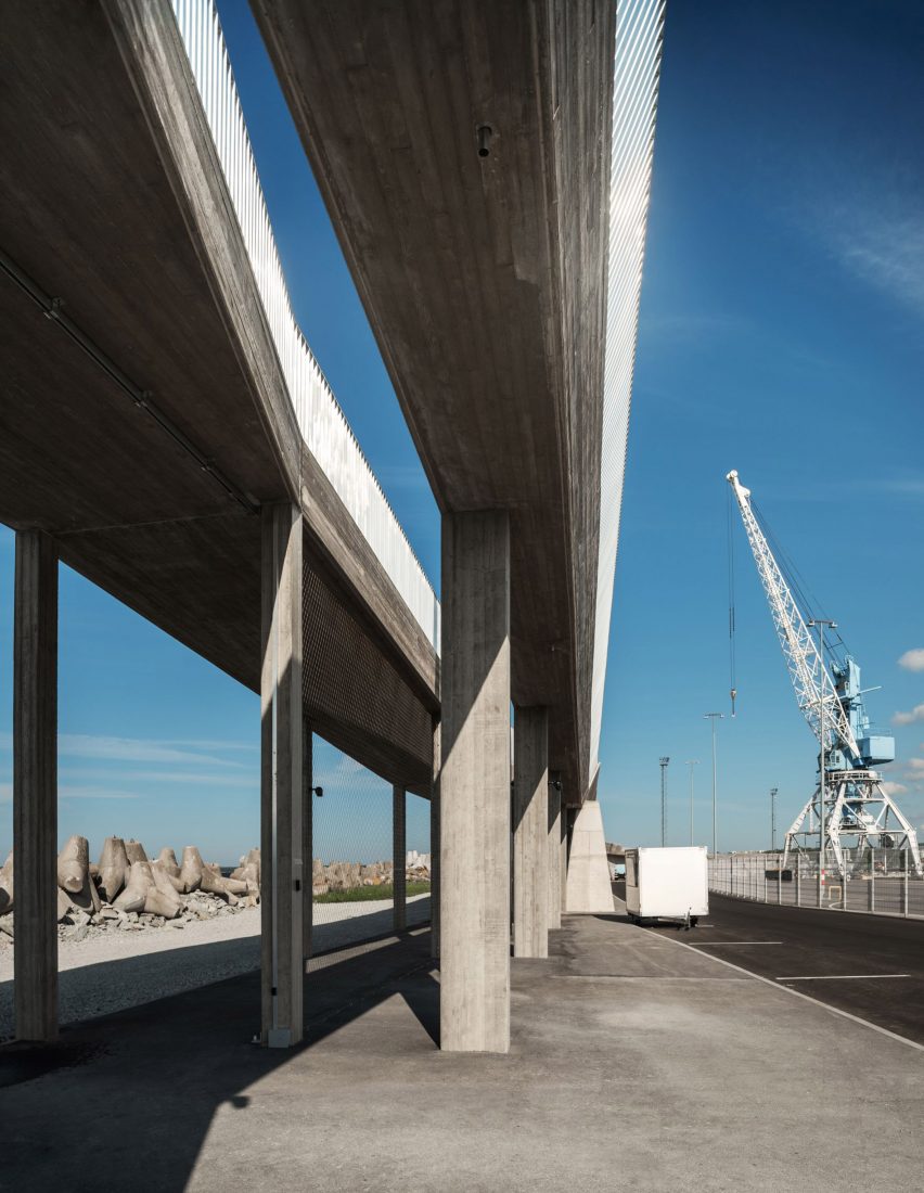 Shelter at Tallinn Cruise Terminal by Salto Architects and Stuudio Tallinn