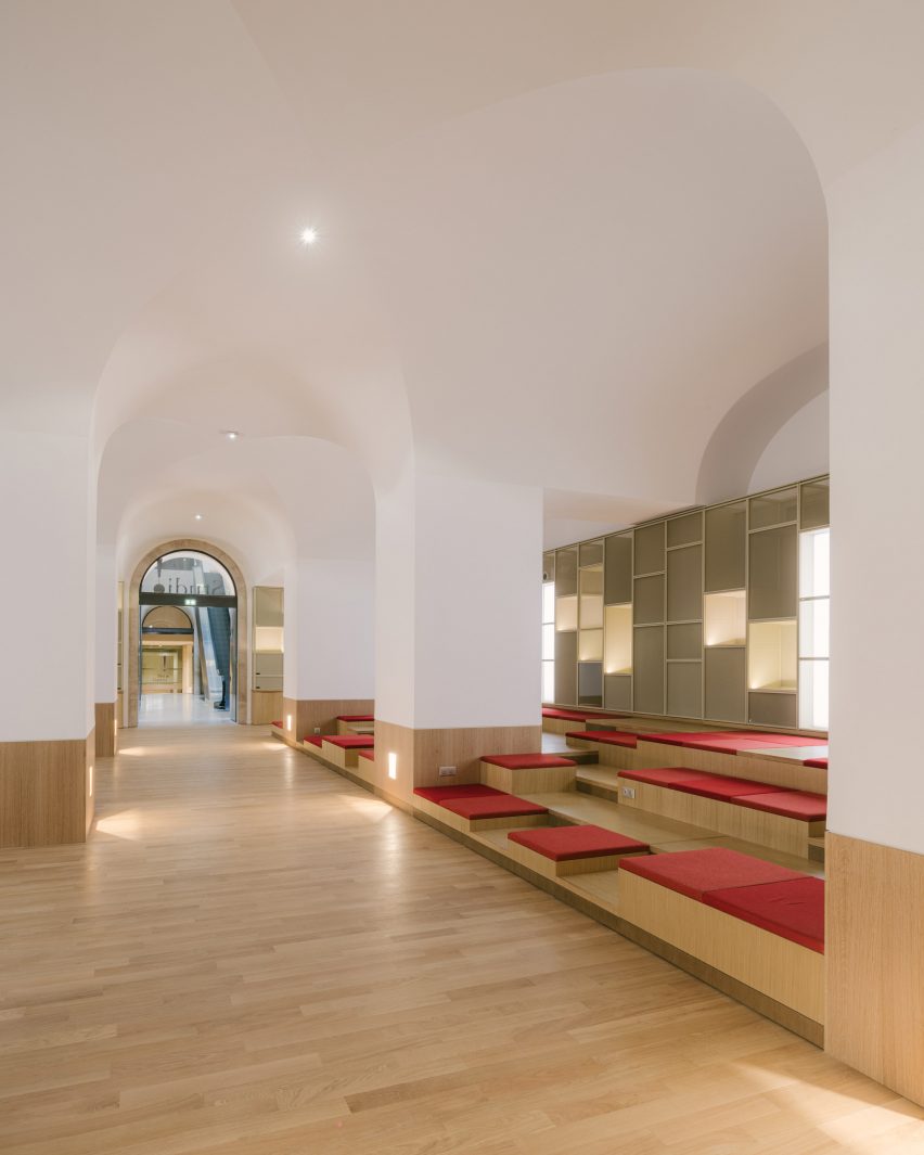 h2o Architectes designs The Studio inside the Louvre museum, Paris