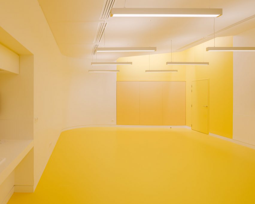 h2o Architectes designs The Studio inside the Louvre museum, Paris