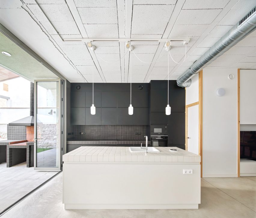 Interior of 100JOA by Vallribera Arquitectes