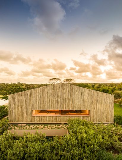 Studio MK27 Brazilian home with eucalyptus cladding