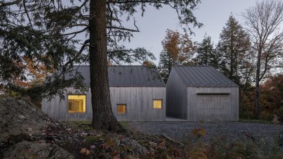Naturehumain quebec cottage exterior