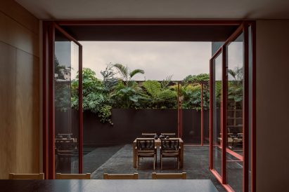 House in Xalap by Lopez Gonzalez