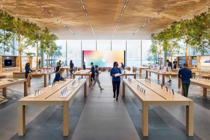 Interior of Abu Dhabi Apple Store