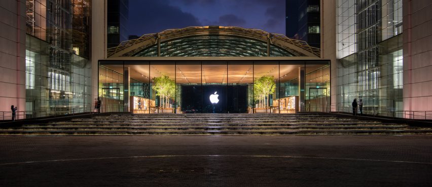 Al Maryah Island Apple Store in Abu Dhabi by Foster + Partners 