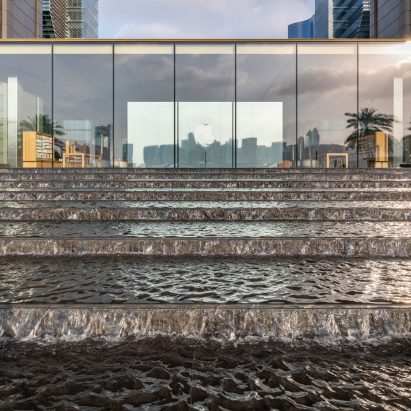 Al Maryah Island Apple Store in Abu Dhabi by Foster + Partners 