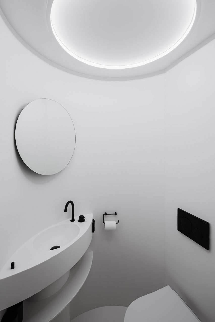 Bathroom of Bert treehouse by Precht